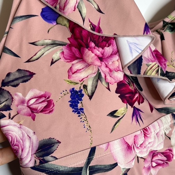 Lysa Plus Size 1x 18/20 Ruffled Shoulder Floral Mauve Pink One-Piece Swimsuit - Picture 4 of 10